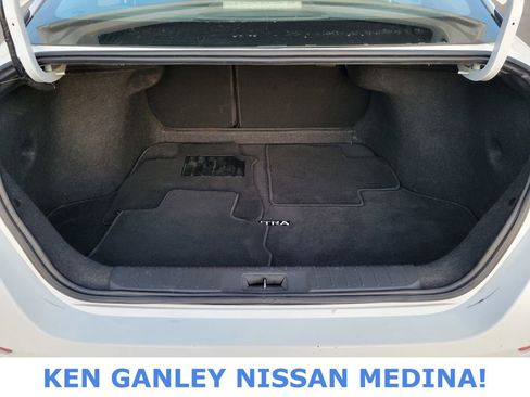 Used 2023 Nissan Sentra SV image 41