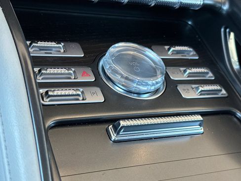 Used 2025 Lincoln Nautilus Reserve AWD/4WD image 24