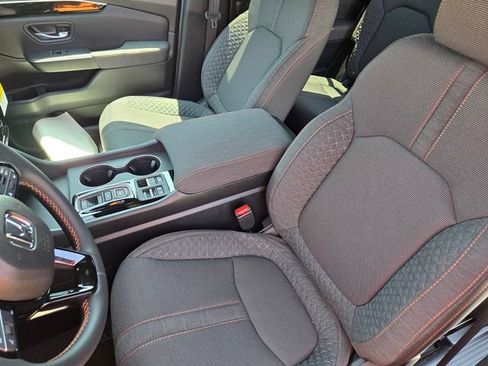 New 2026 Honda Pilot Sport image 17