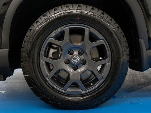 Certified 2023 Honda Pilot TrailSport image 2