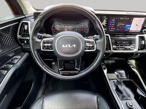 Used 2022 Kia Sorento S FWD image 6