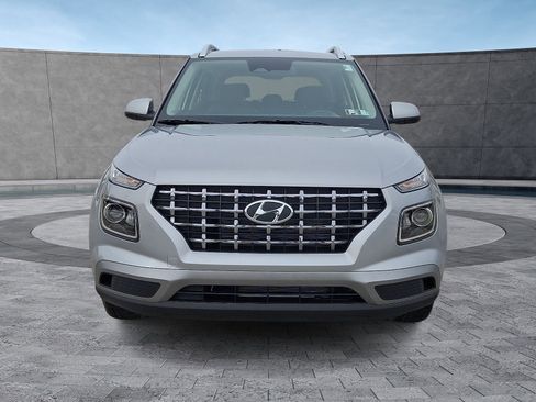 New 2026 Hyundai Venue SEL image 2