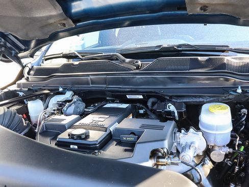 Used 2024 RAM 2500 Laramie w/ Sport Appearance Package image 23