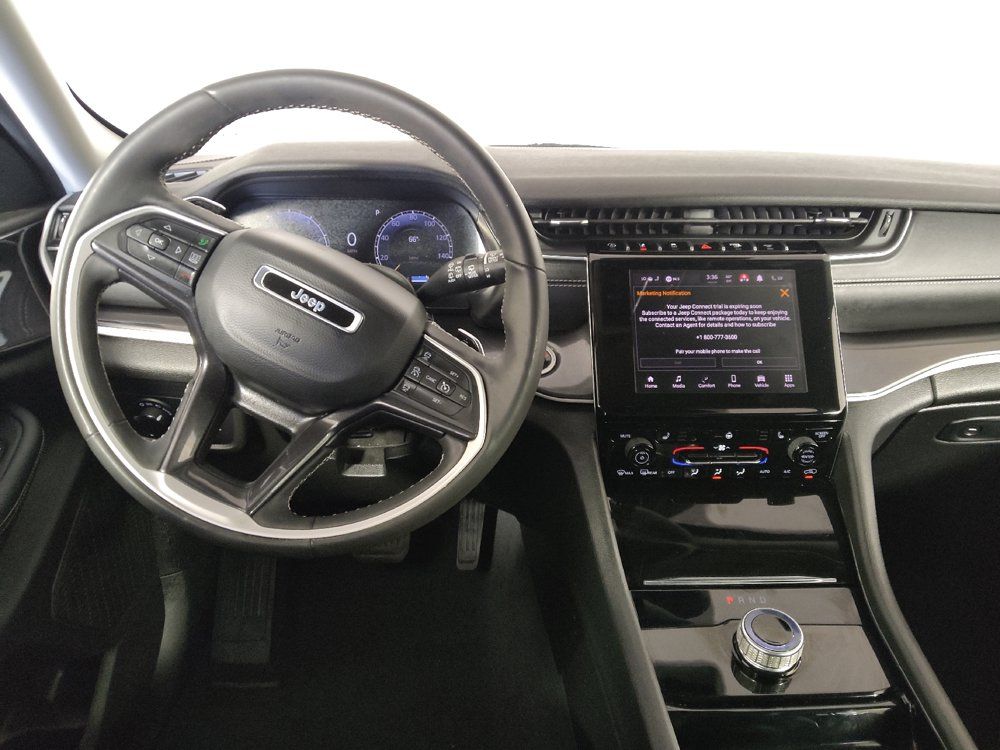 Used 2023 Jeep Grand Cherokee Laredo w/ Luxury Tech Group I AWD/4WD image 22