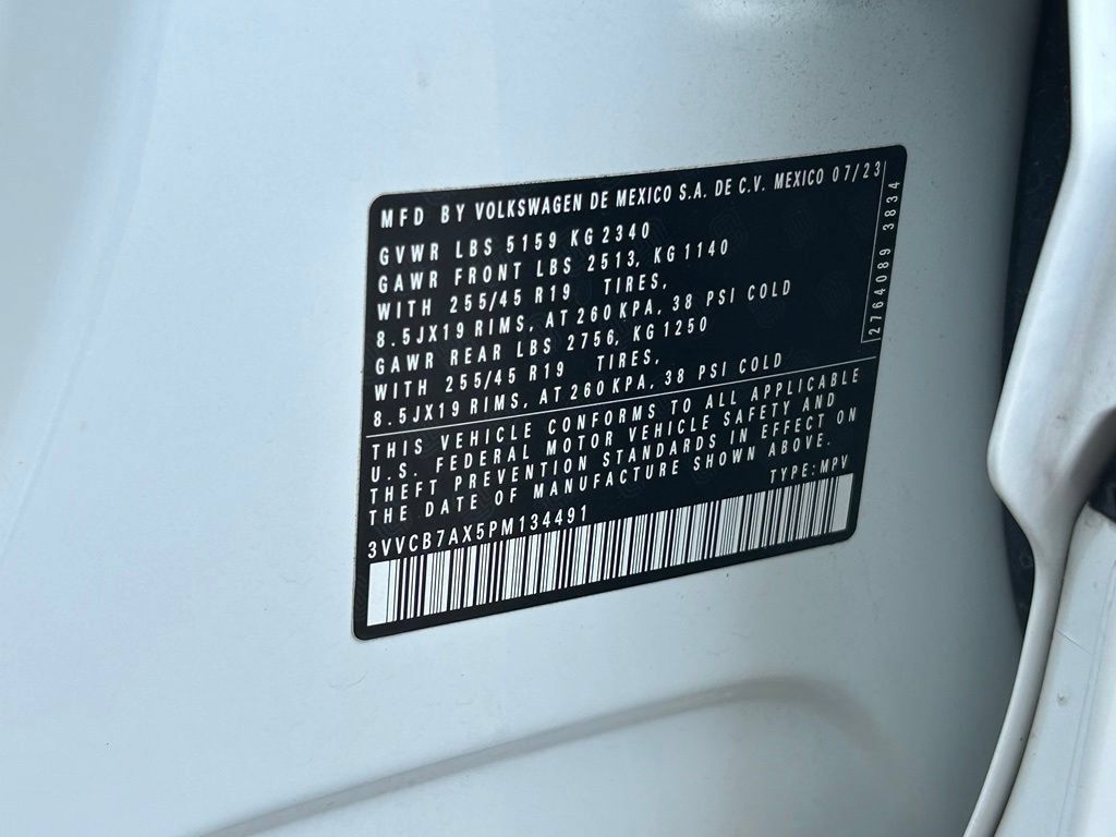 Certified 2023 Volkswagen Tiguan SE R-Line FWD image 55