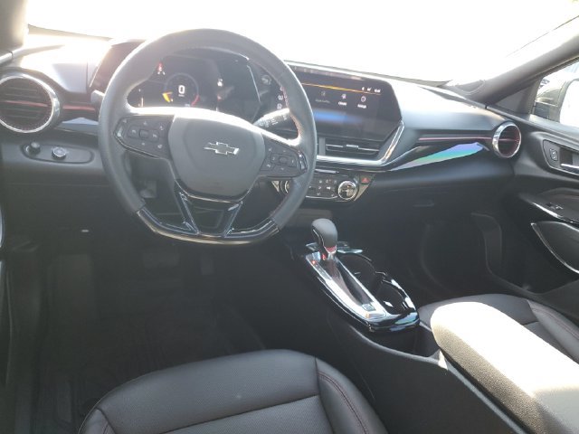 Used 2024 Chevrolet Trax RS w/ Sunroof Package FWD image 10