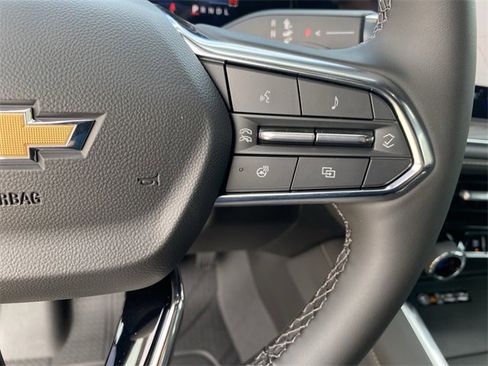 New 2025 Chevrolet Suburban Premier image 34