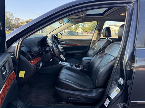Used 2011 Subaru Legacy 2.5i Limited image 10