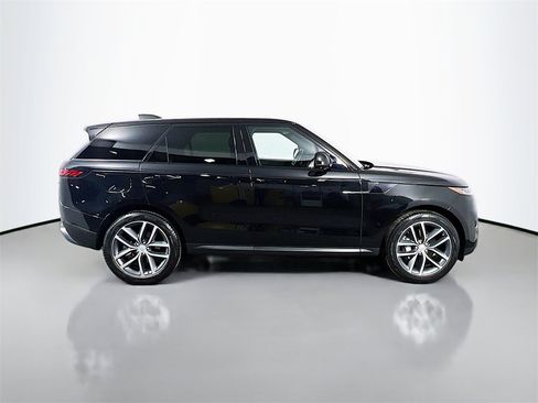 Used 2023 Land Rover Range Rover Sport SE image 4
