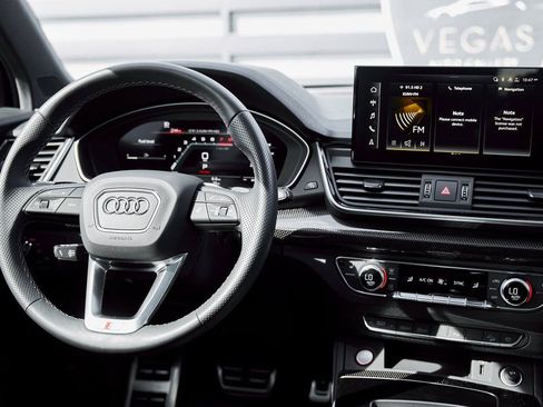 Used 2024 Audi SQ5 Premium Plus image 54