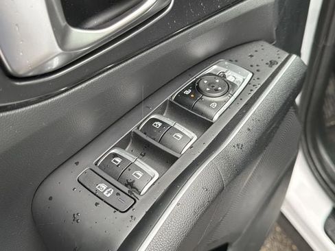 Used 2025 Kia Sorento S w/ Panoramic Sunroof Package image 21