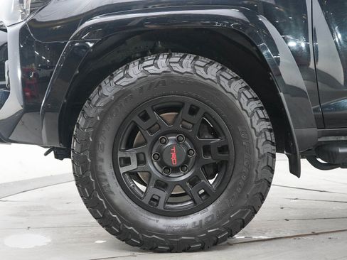 Used 2021 Toyota 4Runner TRD Off-Road Premium AWD/4WD image 27