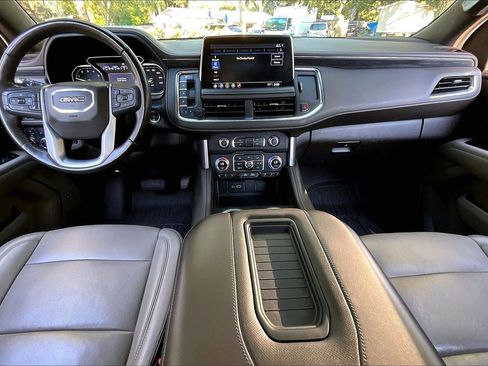Used 2021 GMC Yukon SLT w/ SLT Luxury Plus Package image 7