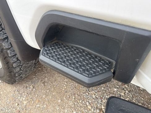 Used 2024 GMC Sierra 2500 Pro w/ Convenience Package image 26