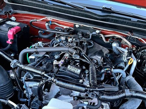 Used 2025 Toyota Tacoma TRD Off-Road image 34