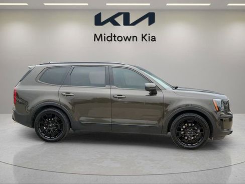 Used 2022 Kia Telluride EX w/ EX Premium Package AWD/4WD image 2