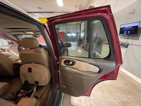 Used 2006 Buick Rainier CXL AWD/4WD image 27
