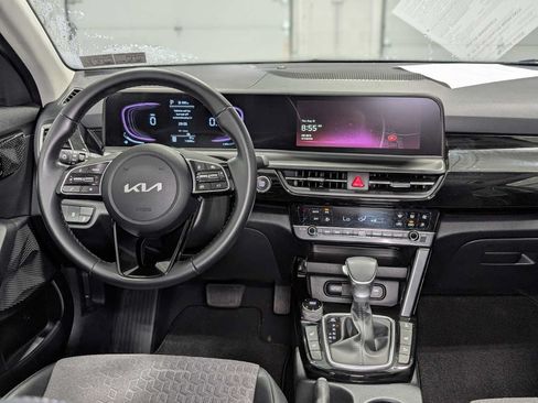 Used 2025 Kia Seltos S AWD/4WD image 5