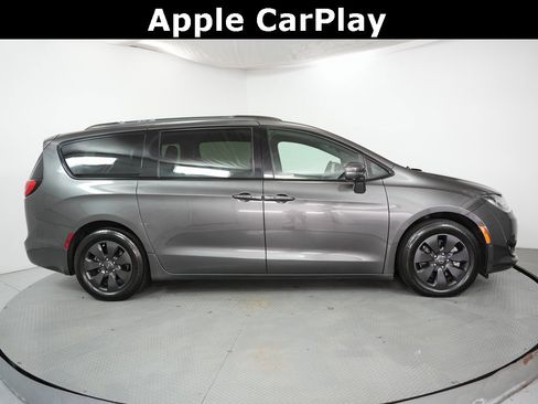 Used 2019 Chrysler Pacifica Limited w/ Advanced Safetytec Group image 5