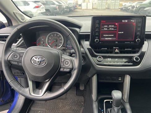 Certified 2022 Toyota Corolla Cross LE image 11