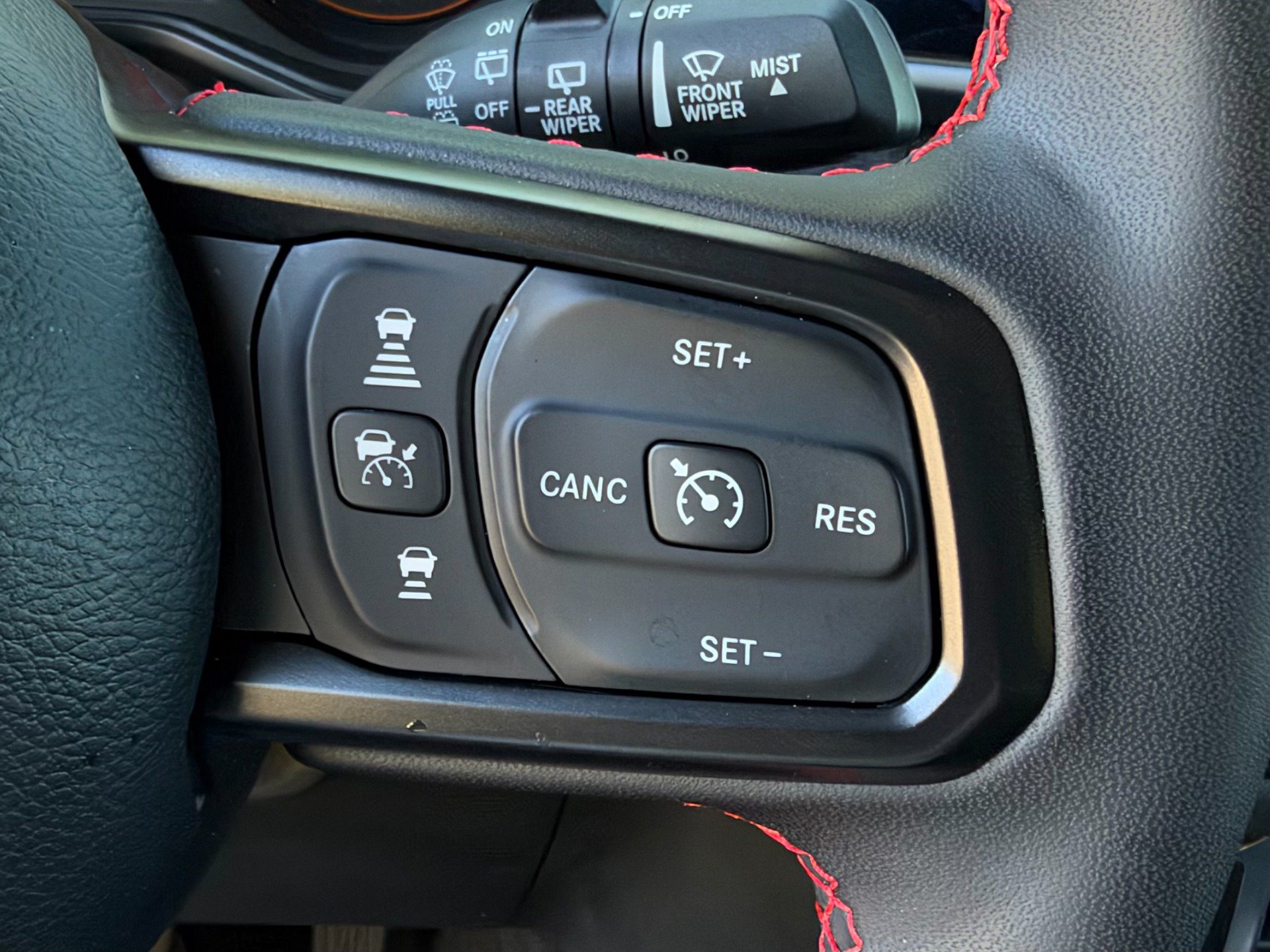 Used 2024 Jeep Wrangler Unlimited Rubicon AWD/4WD image 24