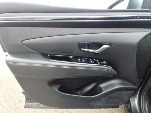 Used 2022 Hyundai Tucson Limited image 10