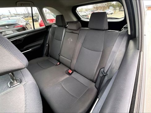 Used 2025 Toyota RAV4 LE AWD/4WD image 36