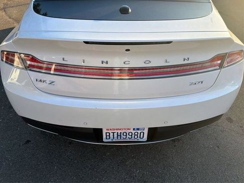 Used 2019 Lincoln MKZ Reserve image 23