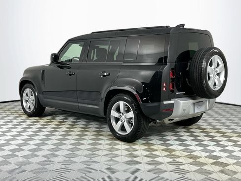 Used 2025 Land Rover Defender 110 S AWD/4WD image 7