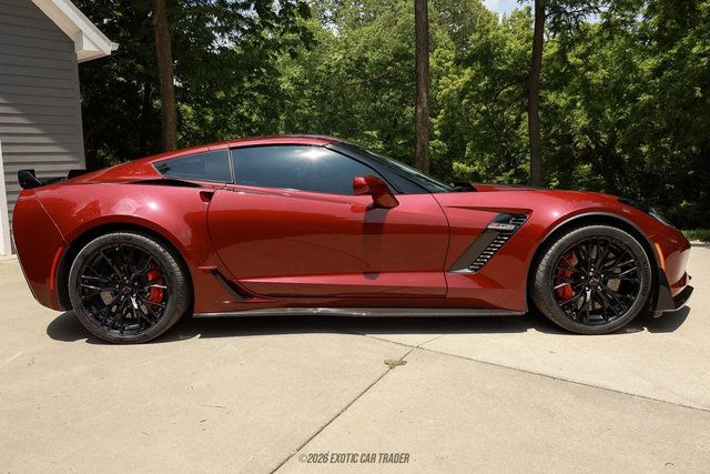 Used 2017 Chevrolet Corvette Z06 RWD image 9