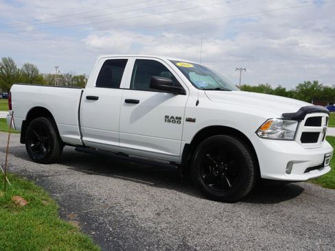Used 2016 RAM 1500 Express AWD/4WD image 5
