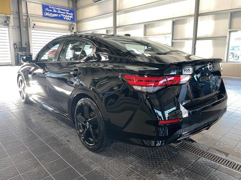Used 2022 Nissan Sentra SR w/ Midnight Edition image 15