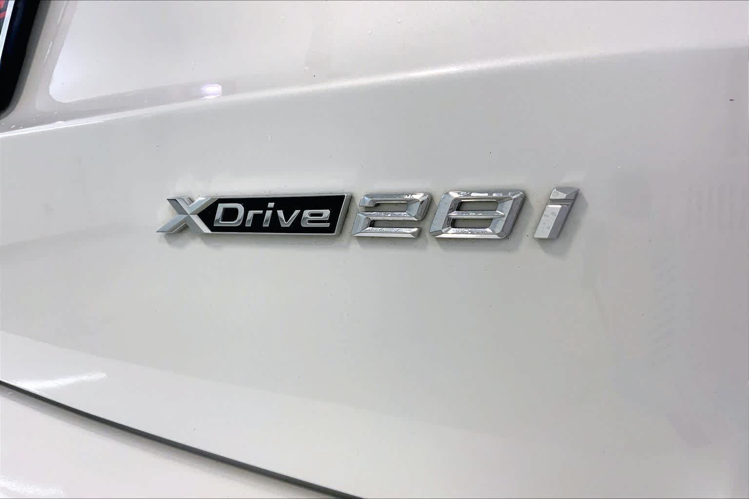 Used 2023 BMW X1 xDrive28i AWD/4WD image 9