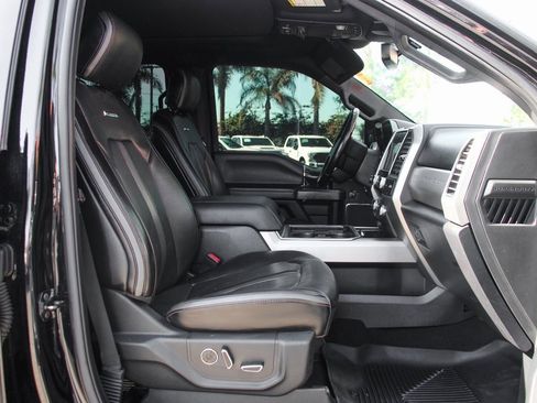 Used 2020 Ford F250 Platinum w/ FX4 Off-Road Package image 45