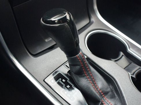 Used 2016 Toyota Camry SE image 10