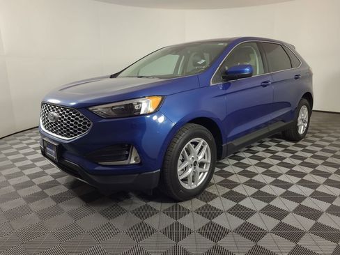 Used 2024 Ford Edge SEL w/ Convenience Package image 7