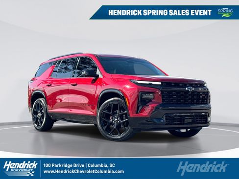 Used 2024 Chevrolet Traverse RS w/ LPO, Floor Liner Package image 1