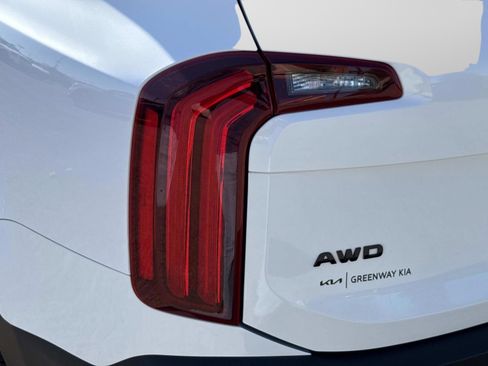 Used 2022 Kia Telluride SX w/ SX Prestige Package image 11