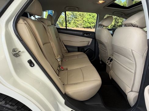 Used 2016 Subaru Outback 2.5i Limited image 10