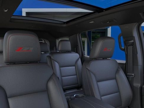 New 2026 Chevrolet Traverse Z71 w/ Driver Confidence Package AWD/4WD image 24