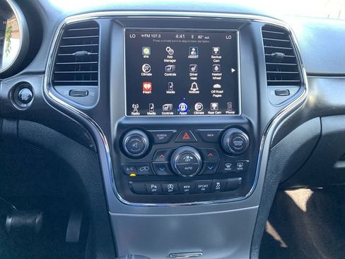 Used 2017 Jeep Grand Cherokee Altitude AWD/4WD image 22