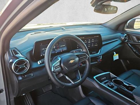 New 2026 Chevrolet Equinox LT image 3