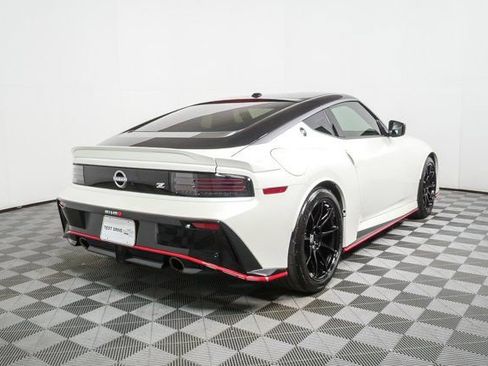 Used 2025 Nissan Z NISMO w/ Floor Mat Package RWD image 23