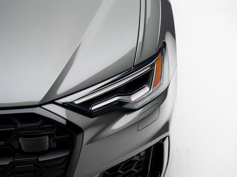 Used 2024 Audi S6 Premium Plus w/ Premium Plus Package image 10