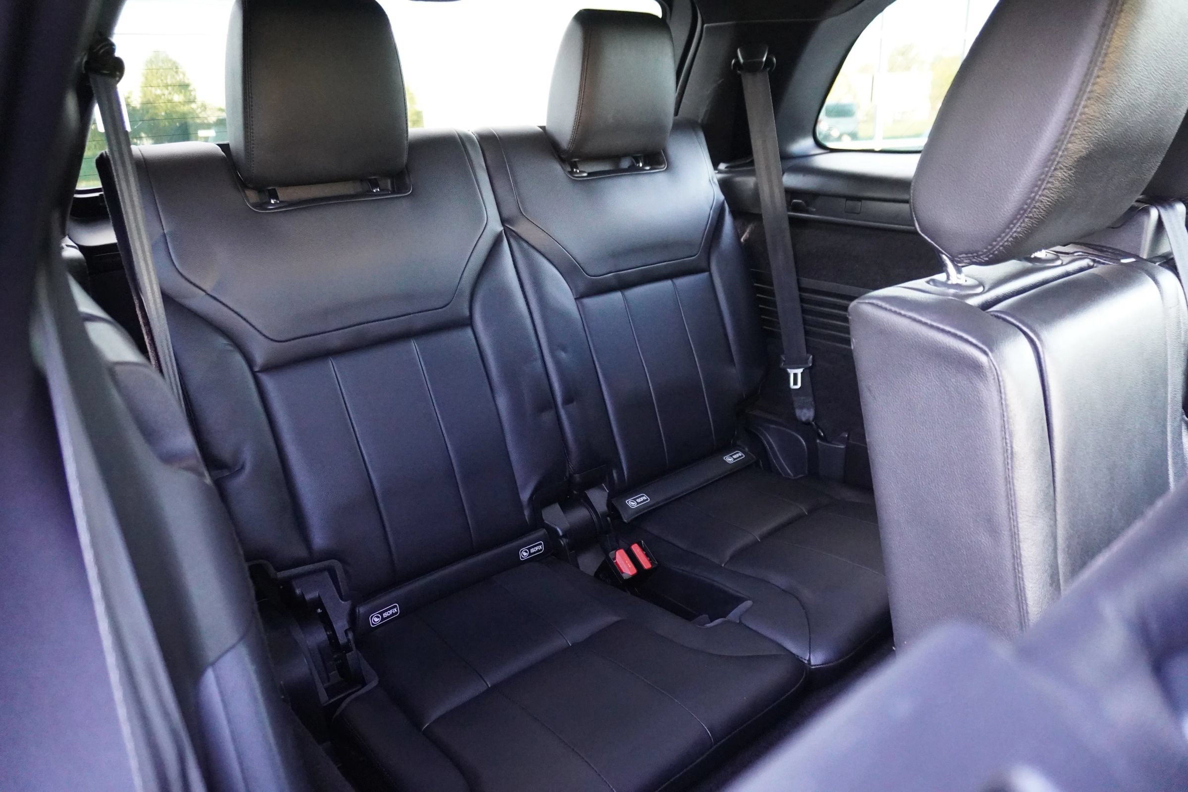 Used 2018 Land Rover Discovery HSE AWD/4WD image 12