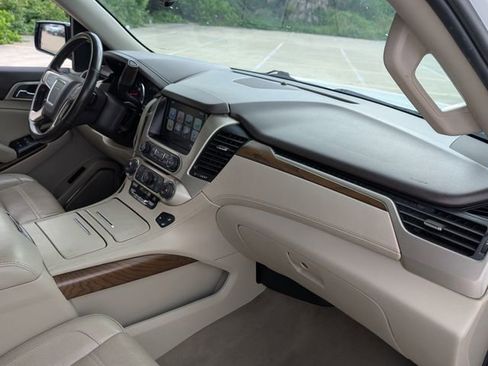 Used 2020 GMC Yukon XL Denali image 29