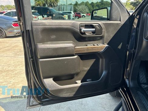 Used 2022 Chevrolet Silverado 1500 LT AWD/4WD image 20