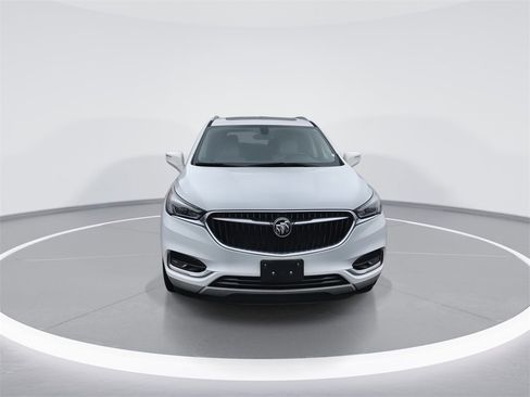 Used 2021 Buick Enclave Essence w/ Sound and Sites Package image 3