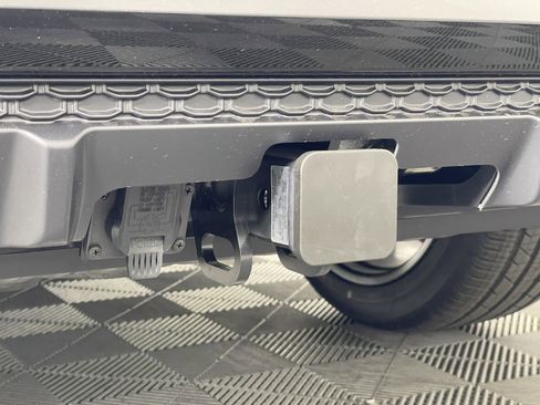 New 2025 Audi Q8 Premium Plus image 17