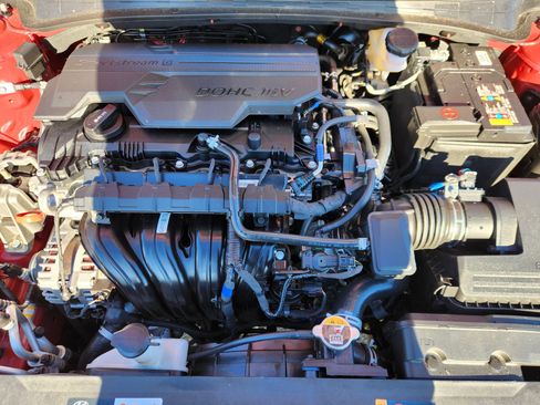 Certified 2024 Hyundai Elantra SEL image 18